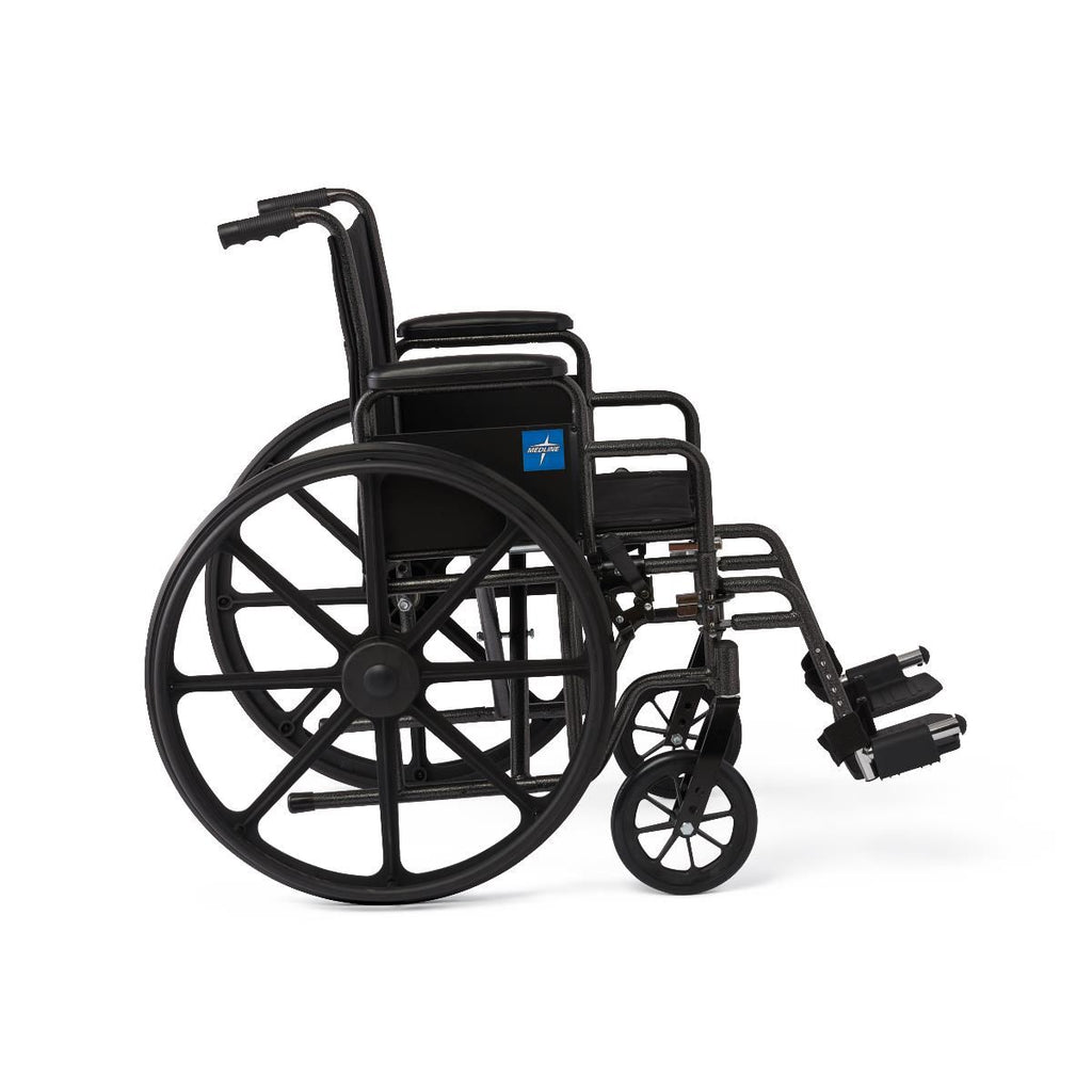 Silla de ruedas Medline de 18" con reposapiés